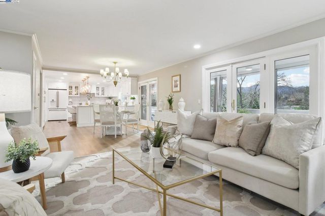 484 El Pintado Rd, Danville, CA 94526