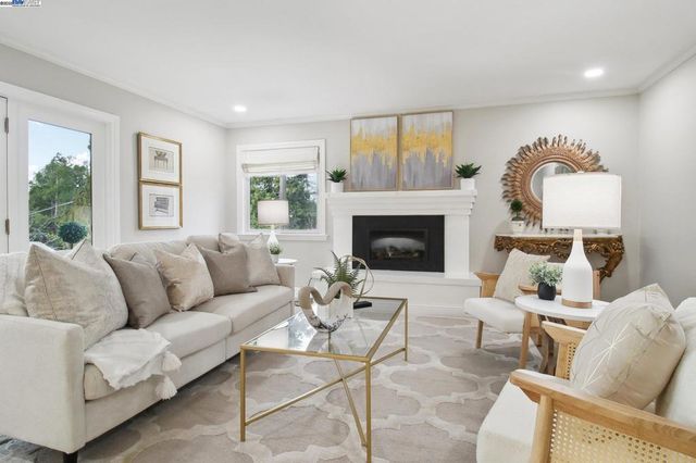 484 El Pintado Rd, Danville, CA 94526