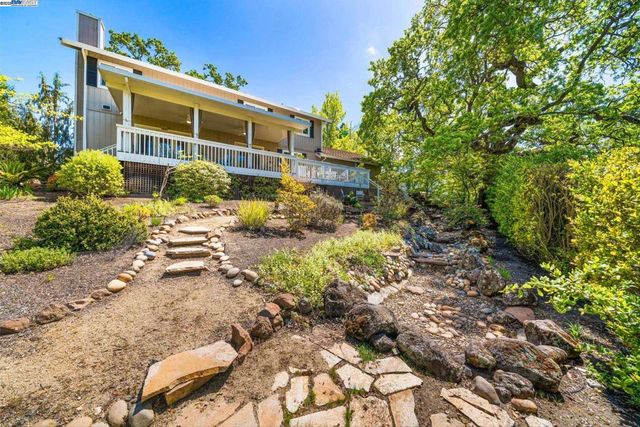 484 El Pintado Rd, Danville, CA 94526