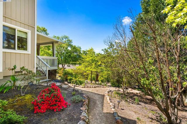 484 El Pintado Rd, Danville, CA 94526