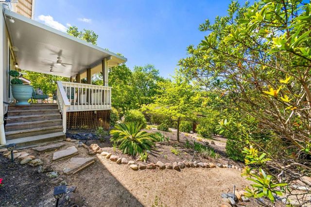 484 El Pintado Rd, Danville, CA 94526