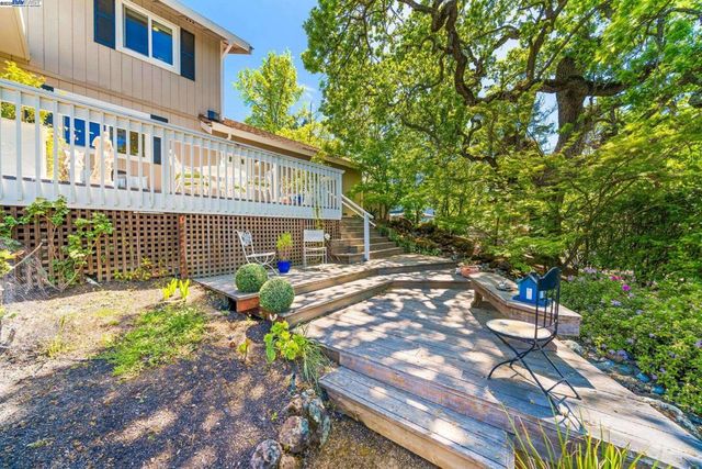 484 El Pintado Rd, Danville, CA 94526