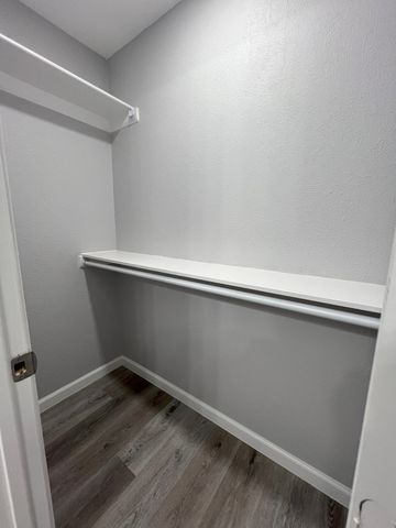 1741 Clarendon Drive, Lewisville, TX 75067