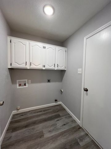 1741 Clarendon Drive, Lewisville, TX 75067