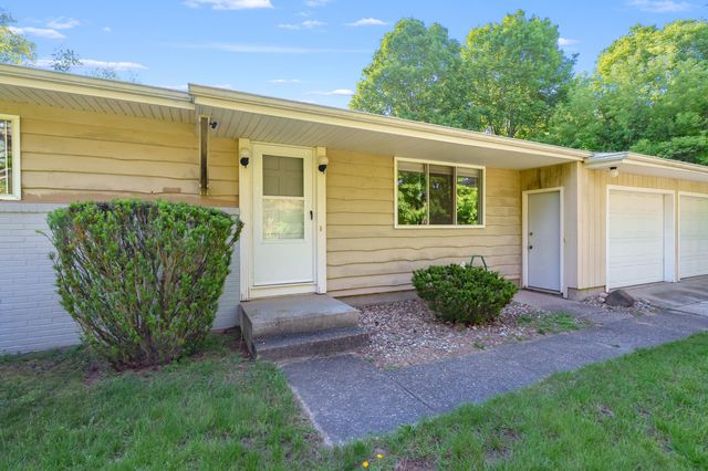 5943 S 6th Street, Kalamazoo, MI 49009