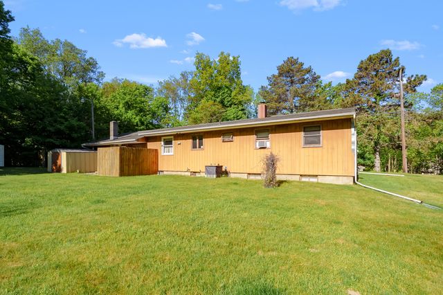 5943 S 6th Street, Kalamazoo, MI 49009