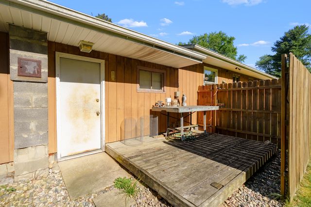 5943 S 6th Street, Kalamazoo, MI 49009