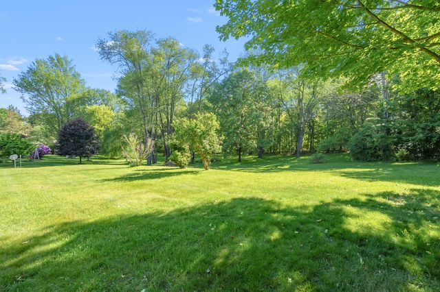 5943 S 6th Street, Kalamazoo, MI 49009