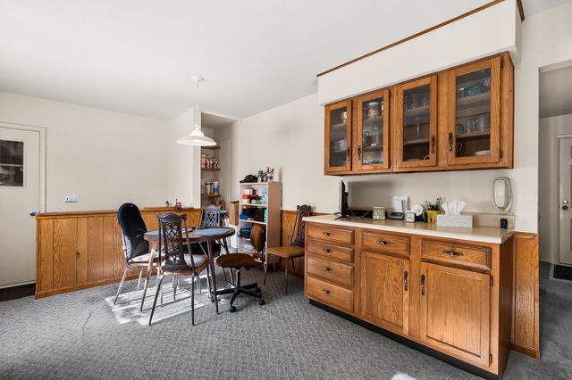 5943 S 6th Street, Kalamazoo, MI 49009