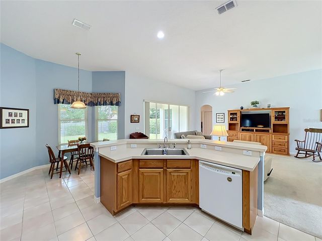 3365 STERLING LAKE CIRCLE, Oviedo, FL 32765