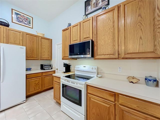 3365 STERLING LAKE CIRCLE, Oviedo, FL 32765