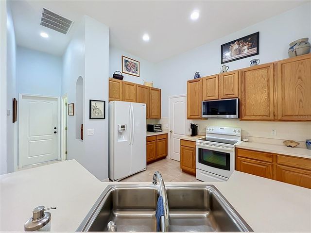 3365 STERLING LAKE CIRCLE, Oviedo, FL 32765