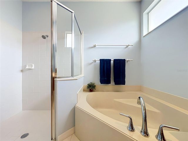 3365 STERLING LAKE CIRCLE, Oviedo, FL 32765