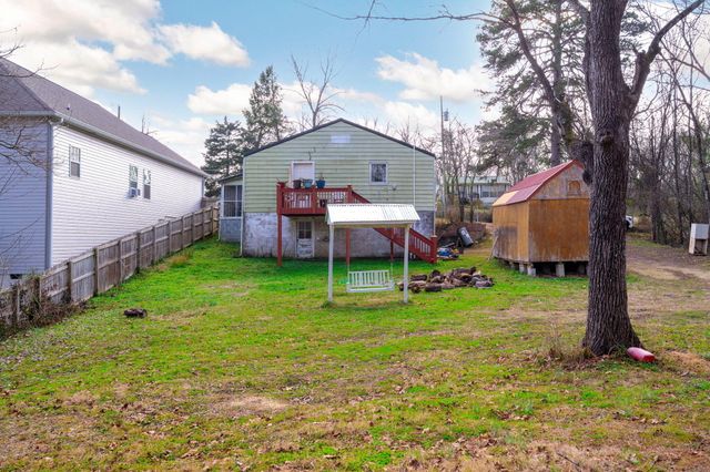 1329 Hixson Avenue, Hixson, TN 37343