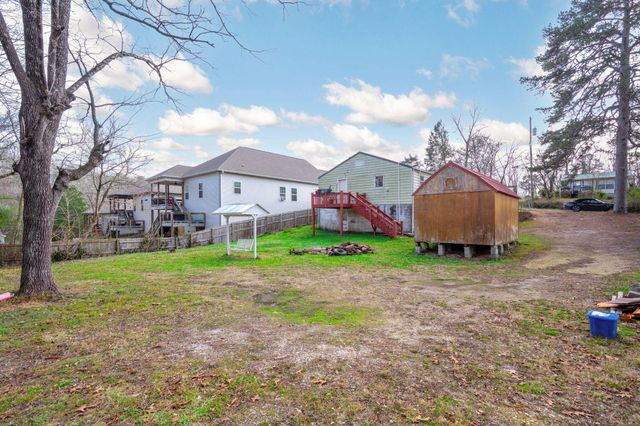 1329 Hixson Avenue, Hixson, TN 37343