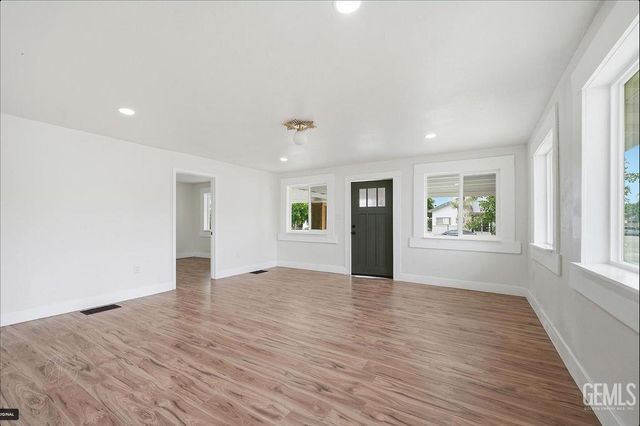 405 Harlow Avenue, Mc Farland, CA 93250