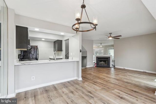 9861 LAKE SHORE DR, Gaithersburg, MD 20886