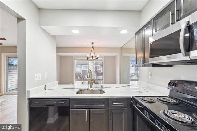 9861 LAKE SHORE DR, Gaithersburg, MD 20886