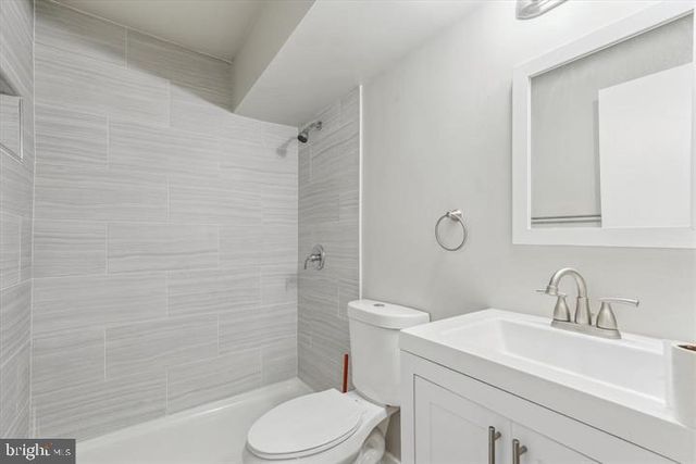 9861 LAKE SHORE DR, Gaithersburg, MD 20886