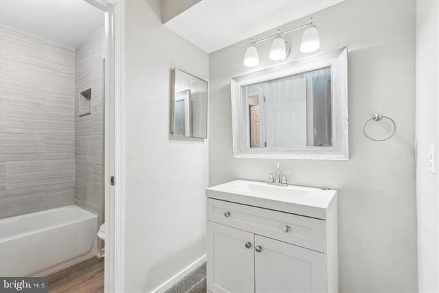 9861 LAKE SHORE DR, Gaithersburg, MD 20886