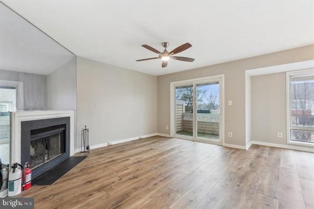 9861 LAKE SHORE DR, Gaithersburg, MD 20886