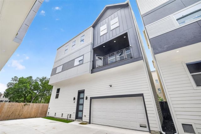 1122 W 16th Street D, Houston, TX 77008