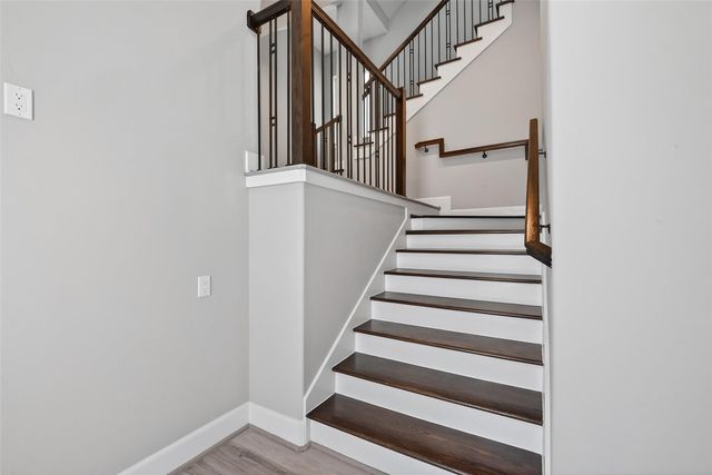 1122 W 16th Street D, Houston, TX 77008