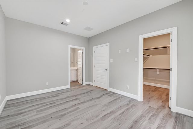 1122 W 16th Street D, Houston, TX 77008