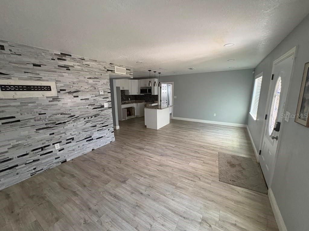 Image 3 of property listing at 3206 E EMMA STREET, Tampa, FL 33610