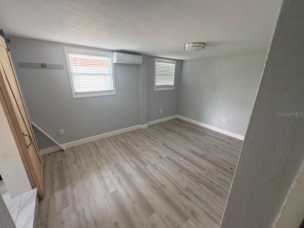Image 6 of property listing at 3206 E EMMA STREET, Tampa, FL 33610