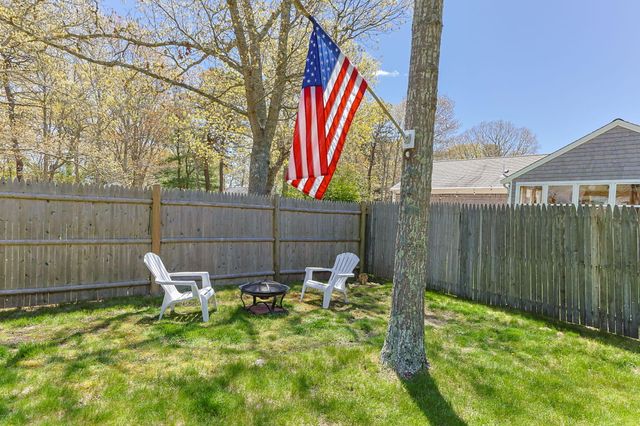 55 Scholl Avenue, West Yarmouth, MA 02673