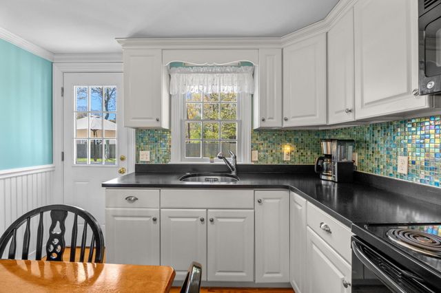55 Scholl Avenue, West Yarmouth, MA 02673