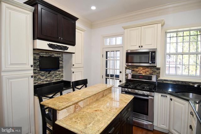 1323 MASSACHUSETTS AVE SE, Washington, DC 20003