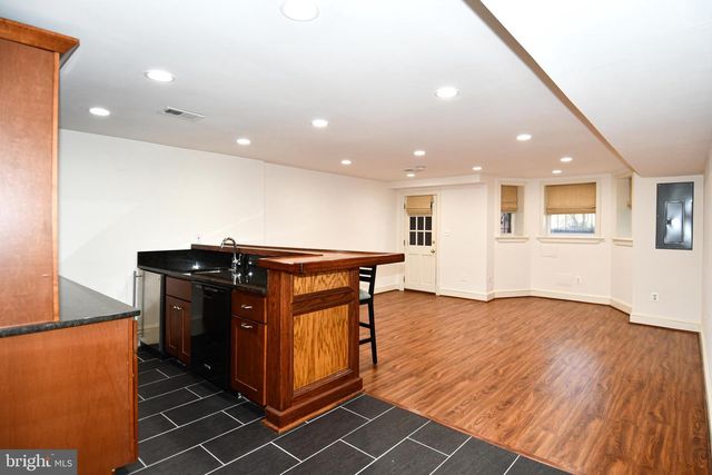 1323 MASSACHUSETTS AVE SE, Washington, DC 20003