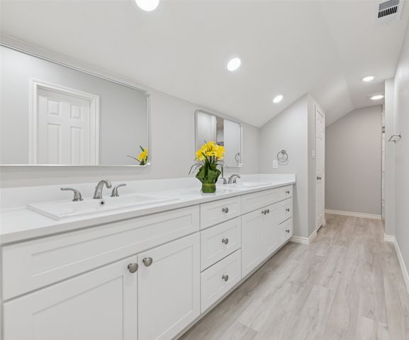 3804 Ashbury Lane, Bedford, TX 76021