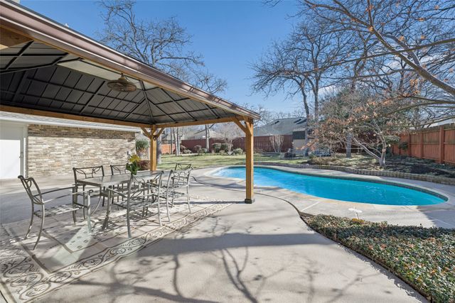 3804 Ashbury Lane, Bedford, TX 76021