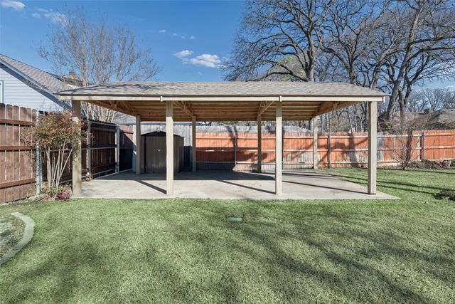 3804 Ashbury Lane, Bedford, TX 76021