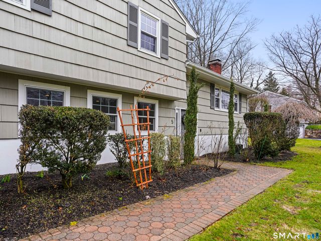 5 Dorset Road, Norwalk, CT 06851