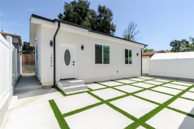 10656 Nassau Avenue, Sunland, CA 91040