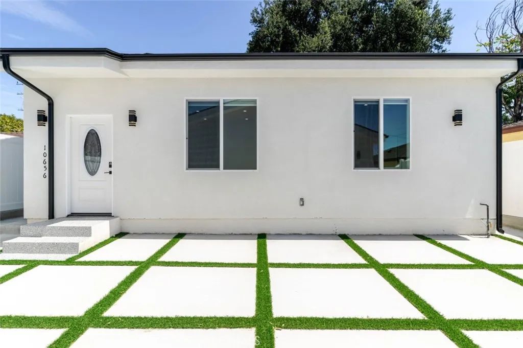 10656 Nassau Avenue, Sunland, CA 91040