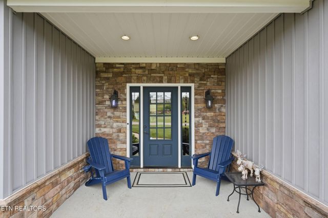 1290 Harrison Rd, Lenoir City, TN 37771