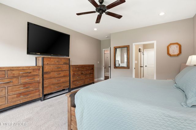 1290 Harrison Rd, Lenoir City, TN 37771