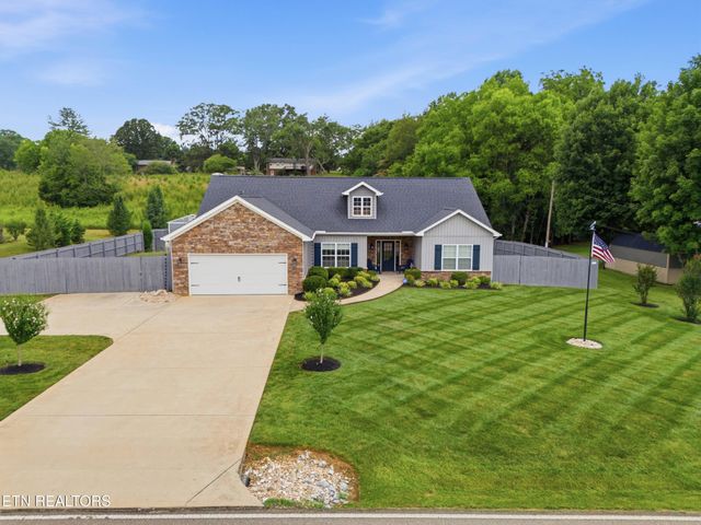 1290 Harrison Rd, Lenoir City, TN 37771