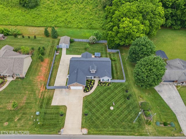 1290 Harrison Rd, Lenoir City, TN 37771