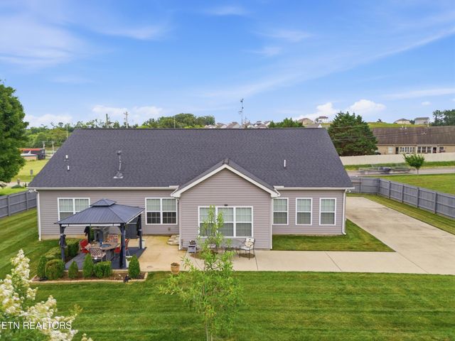 1290 Harrison Rd, Lenoir City, TN 37771