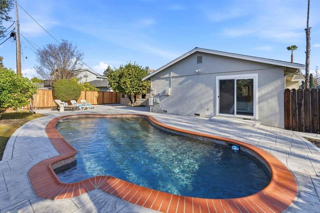 4360 Satinwood Dr, Concord, CA 94521