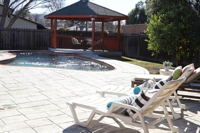 4360 Satinwood Dr, Concord, CA 94521