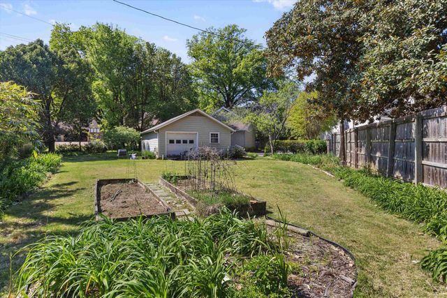 39 BELLEAIR DR, Memphis, TN 38104