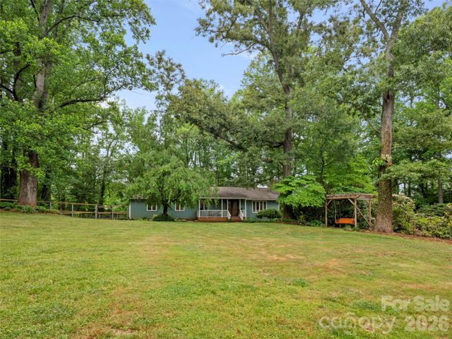 1 Glen Meadows Place, Arden, NC 28704