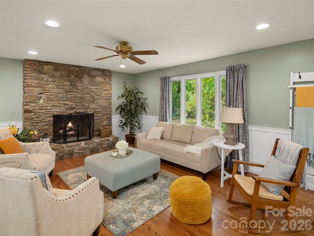 1 Glen Meadows Place, Arden, NC 28704